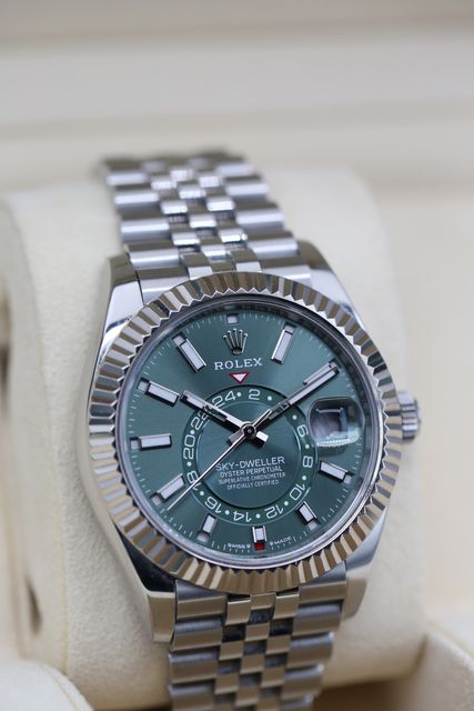 Rolex Sky-Dweller 336934 Image 2